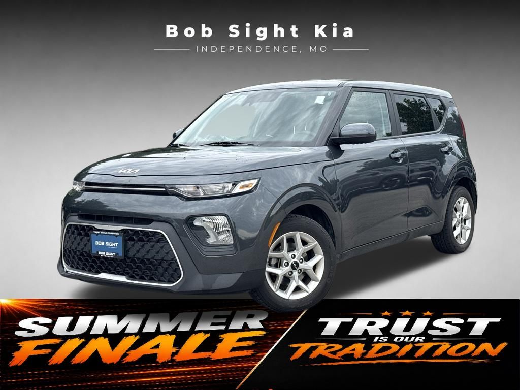 Gravity Gray 2022 Kia Soul SUV / Crossover Front-Wheel Drive Continuously Variable Transmission
