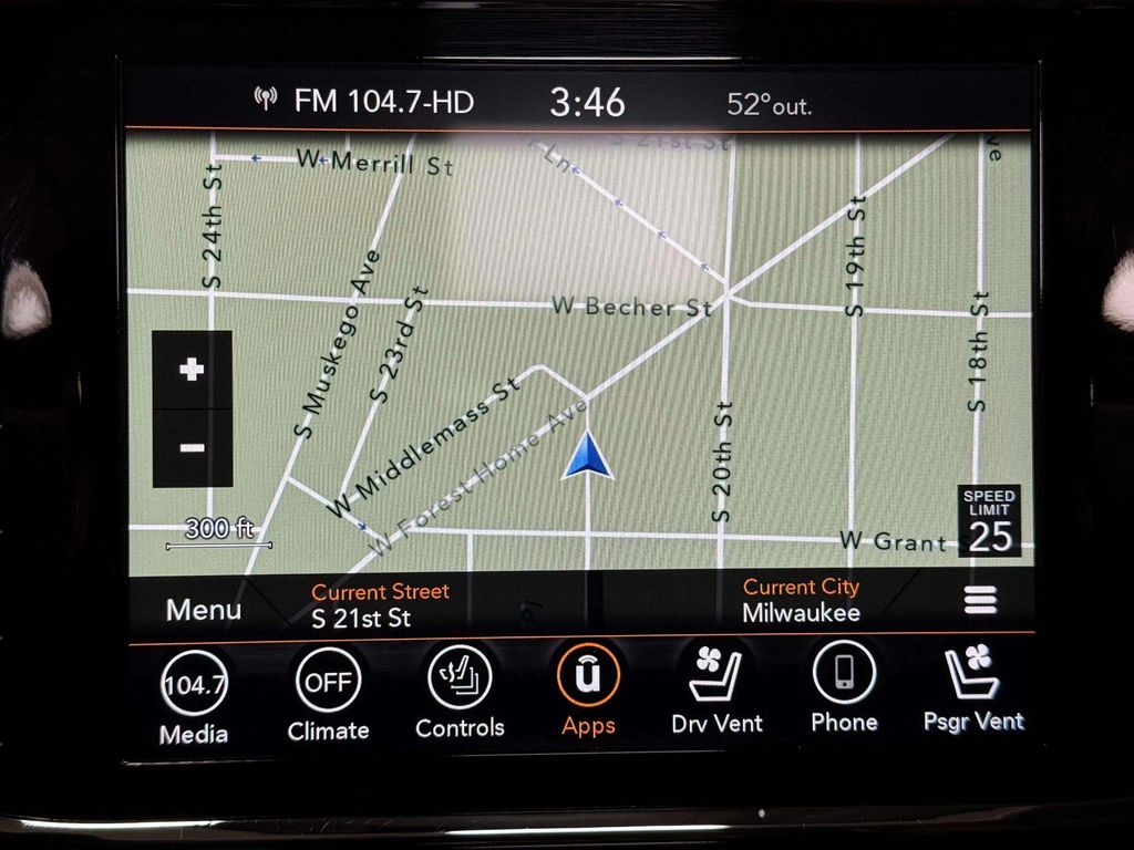 Used 2020 Ivory 3-Coat Jeep Summit image 7