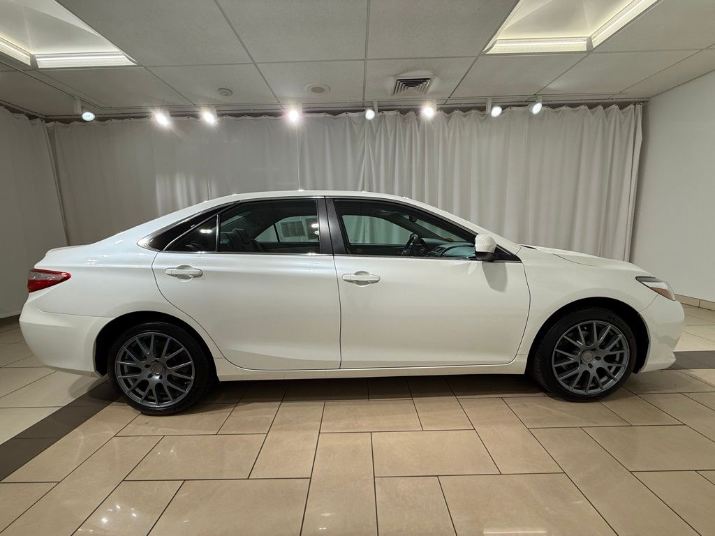 Thumbnail: 2016 Toyota Camry - 6