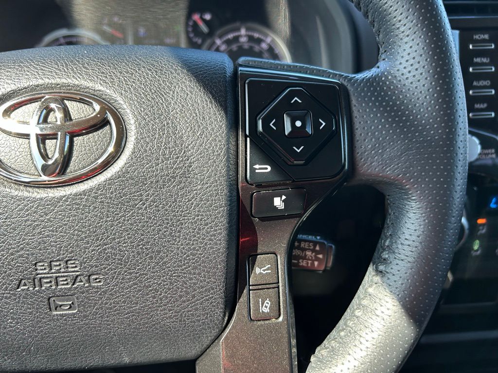 Thumbnail: 2022 Toyota 4Runner - 19