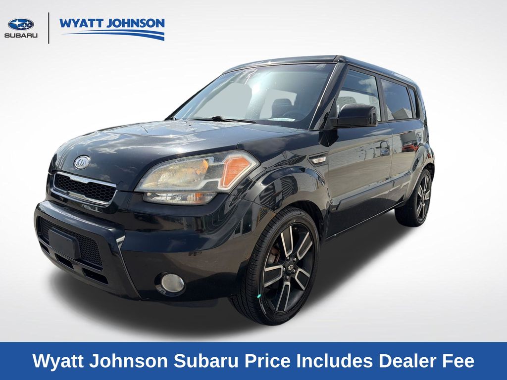 Shadow 2010 Kia Soul Wagon Front-Wheel Drive 5-Speed Manual Overdrive