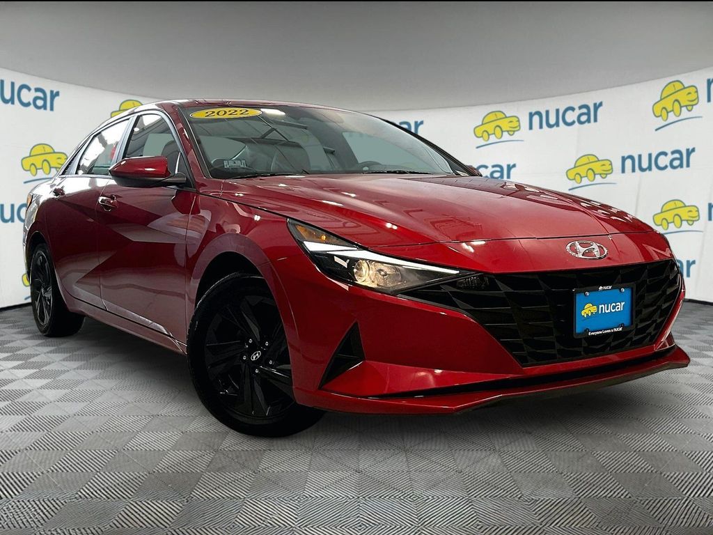 2022 Hyundai Elantra SEL FWD
