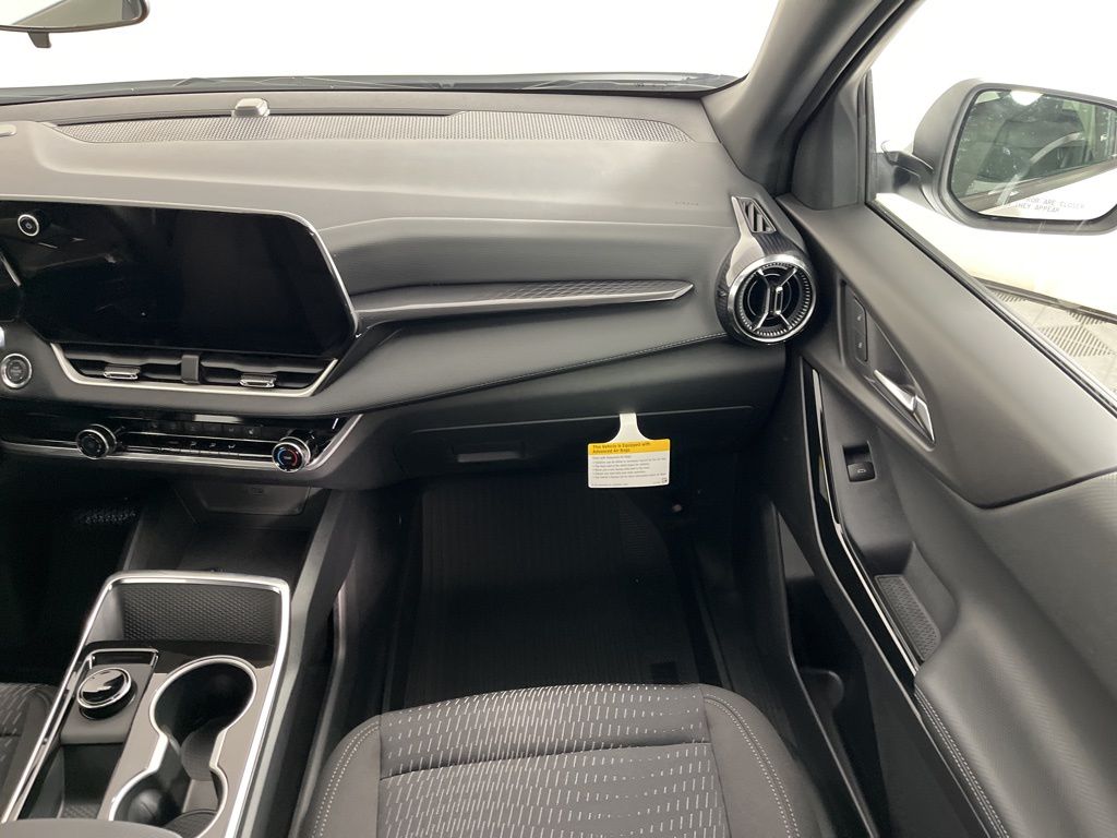 Thumbnail: 2026 Chevrolet Equinox - 14