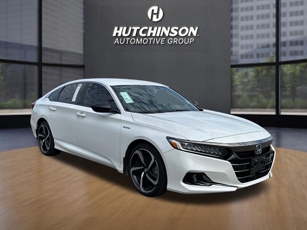 White 2022 Honda Accord Hybrid Sedan Front-Wheel Drive Continuously Variable Transmission