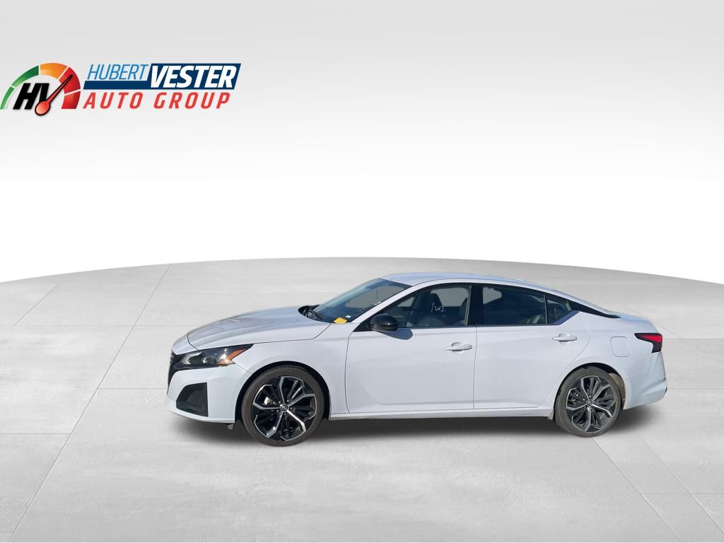 2024 Nissan Altima SR