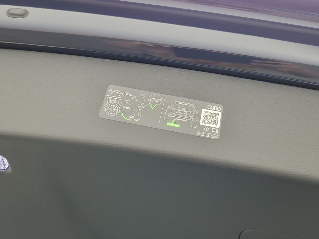 Thumbnail: 2026 Audi Q7 - 12