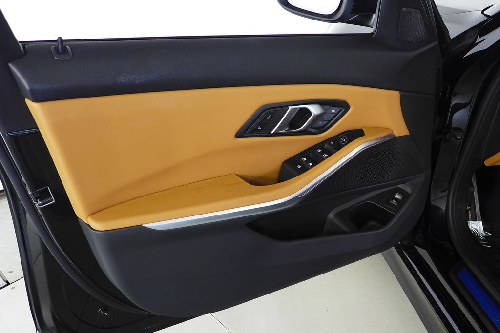 Thumbnail: 2025 BMW 3 Series - 11