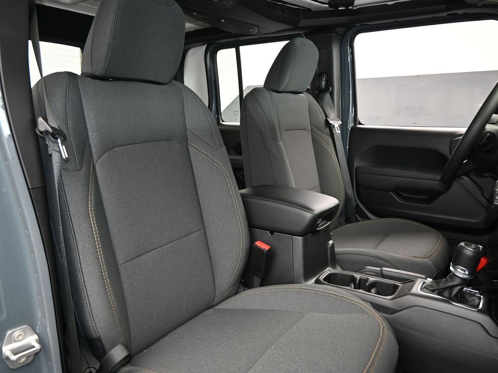 New 2026 anvil clearcoat Jeep Sport image 34