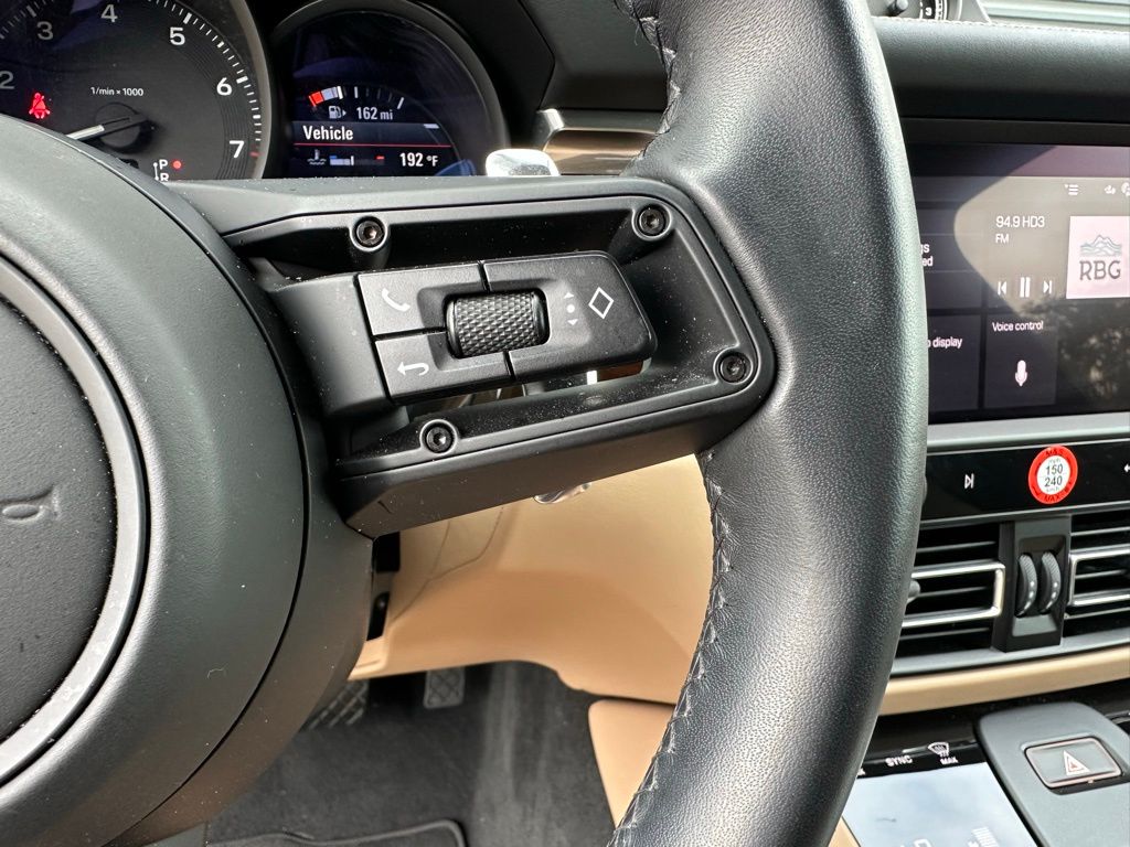 Thumbnail: 2025 Porsche Macan - 17