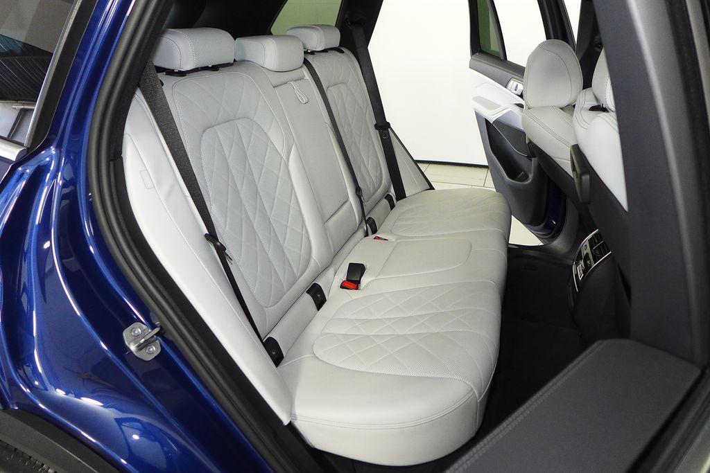 Thumbnail: 2023 BMW X5 - 19