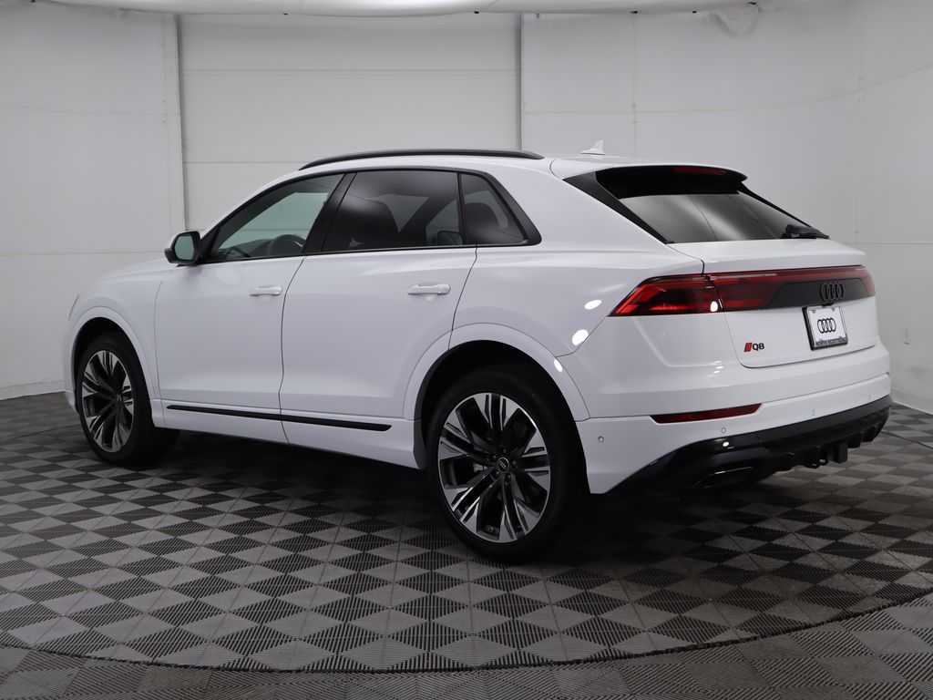 2025 Audi Q8  7