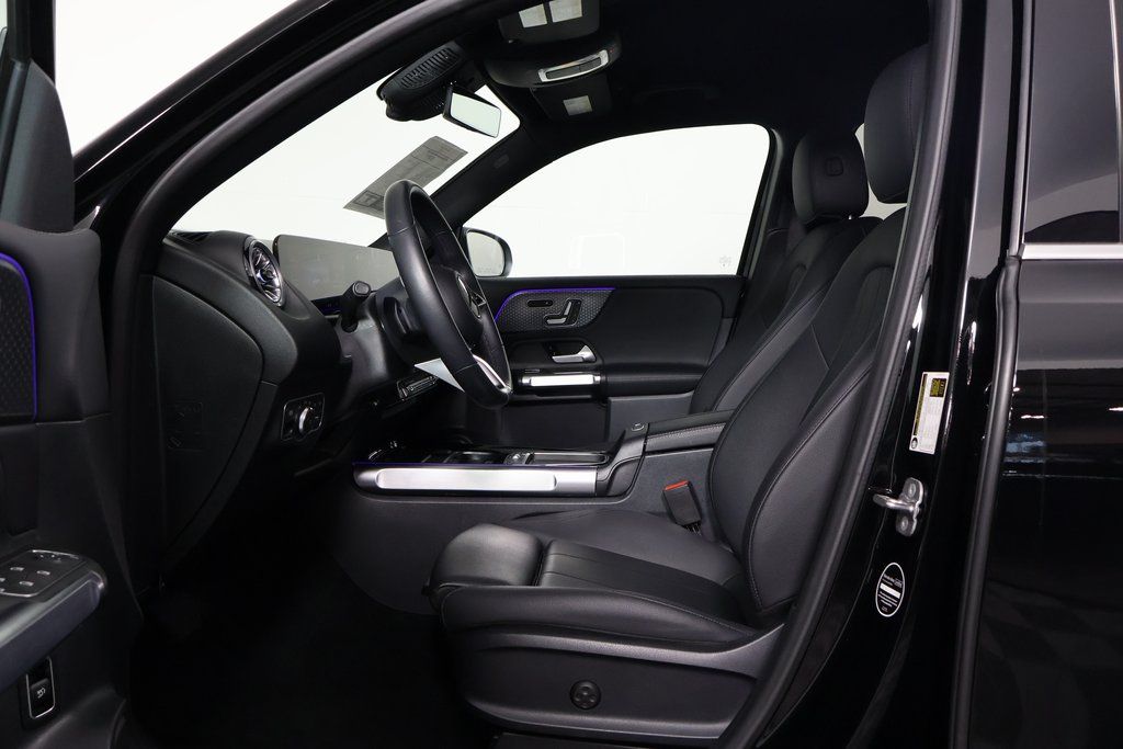 Thumbnail: 2025 Mercedes-Benz GLB - 10