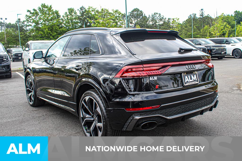 Used 2024 Black Audi 4.0T image 5