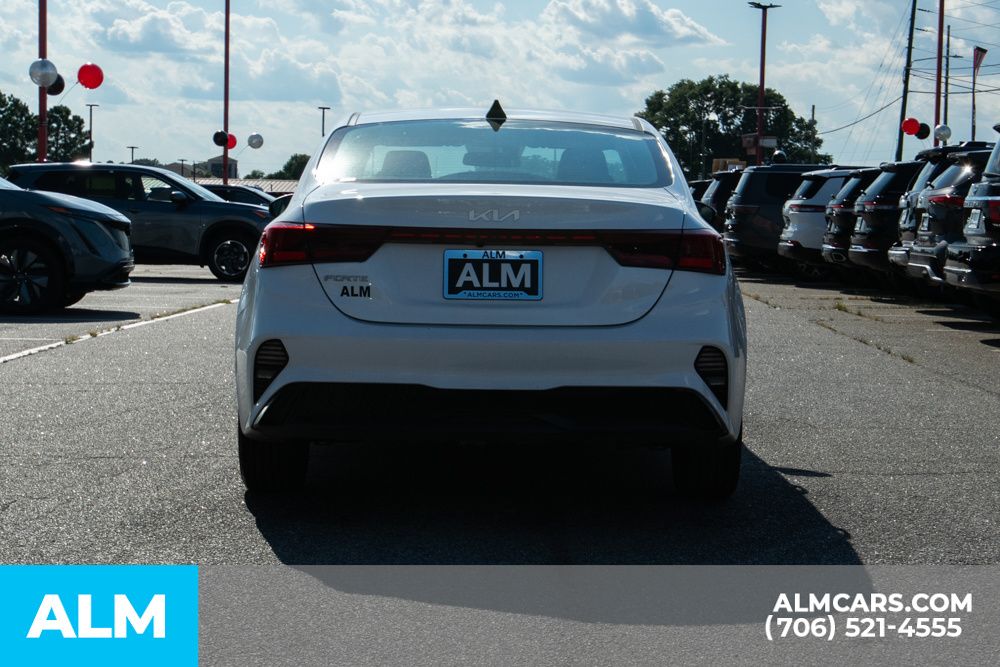 2023 Kia Forte LXS photo 5