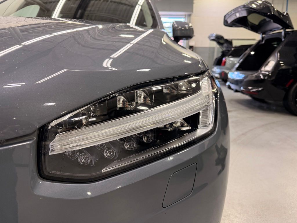 Thumbnail: 2023 Volvo XC90 - 9