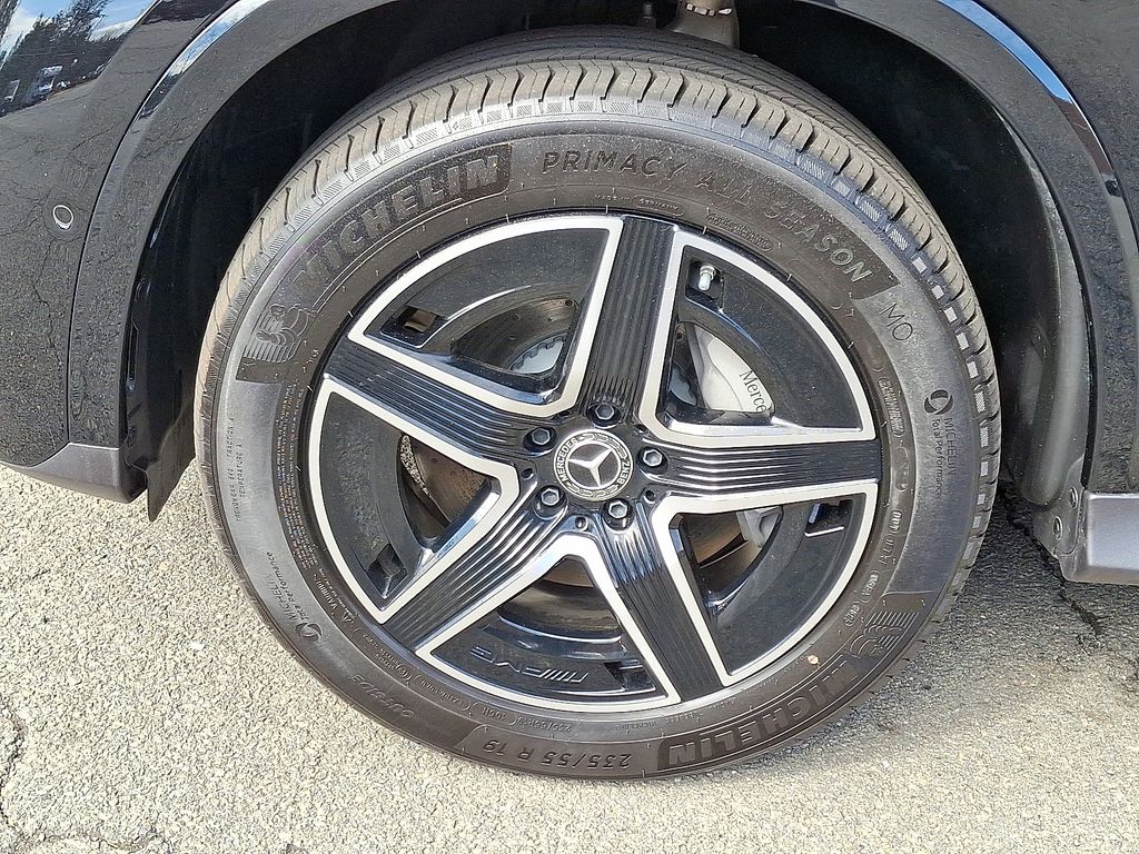 Thumbnail: 2026 Mercedes-Benz GLC - 8