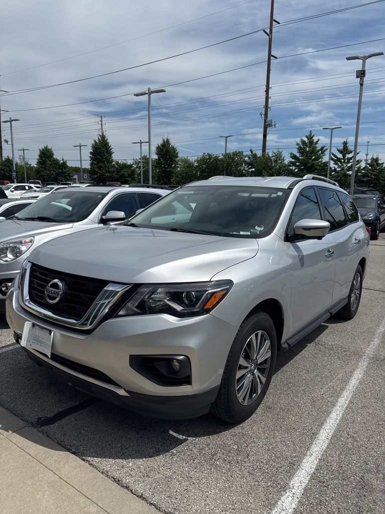 Brilliant Silver Metallic 2019 Nissan Pathfinder SL 4WD SUV / Crossover Four-Wheel Drive Continuously Variable Transmission
