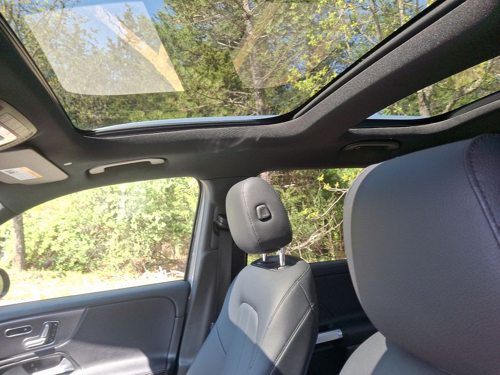 2020 Mercedes-Benz GLB 250 14