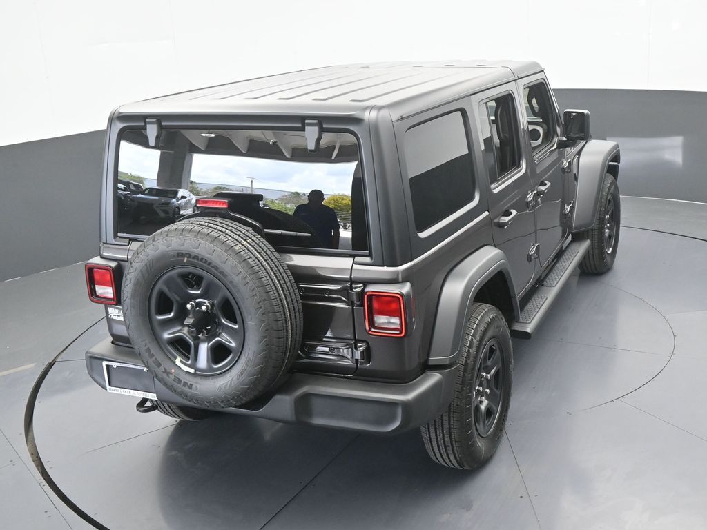 New 2026 Granite Crystal Metallic Clearcoat Jeep Sport image 45