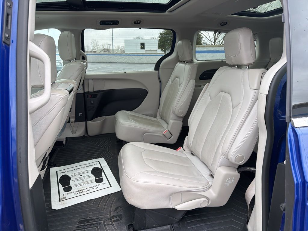 Thumbnail: 2019 Chrysler Pacifica - 20