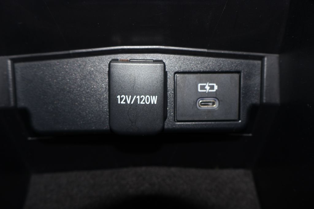 2022 Toyota Corolla LE 18