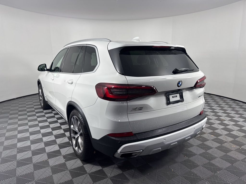Thumbnail: 2021 BMW X5 - 7