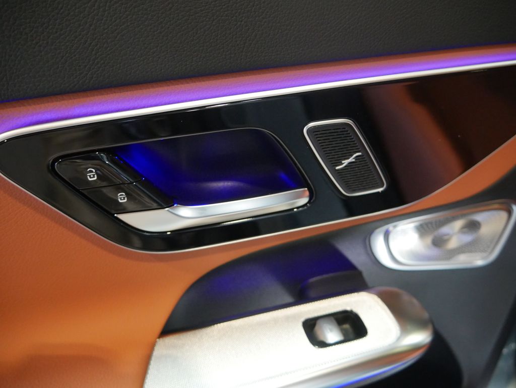 Thumbnail: 2026 Mercedes-Benz GLC - 21