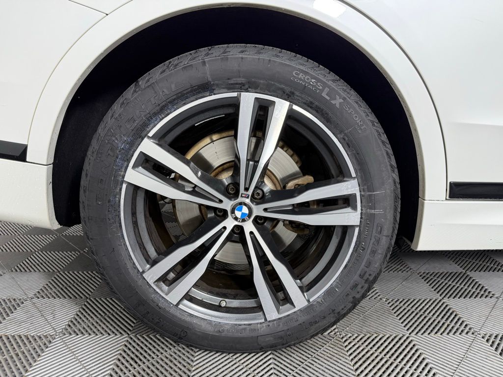 Thumbnail: 2022 BMW X7 - 12