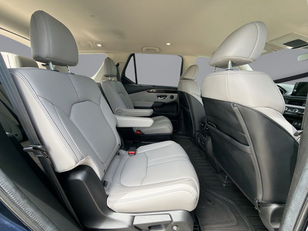 Thumbnail: 2024 Honda Pilot - 17