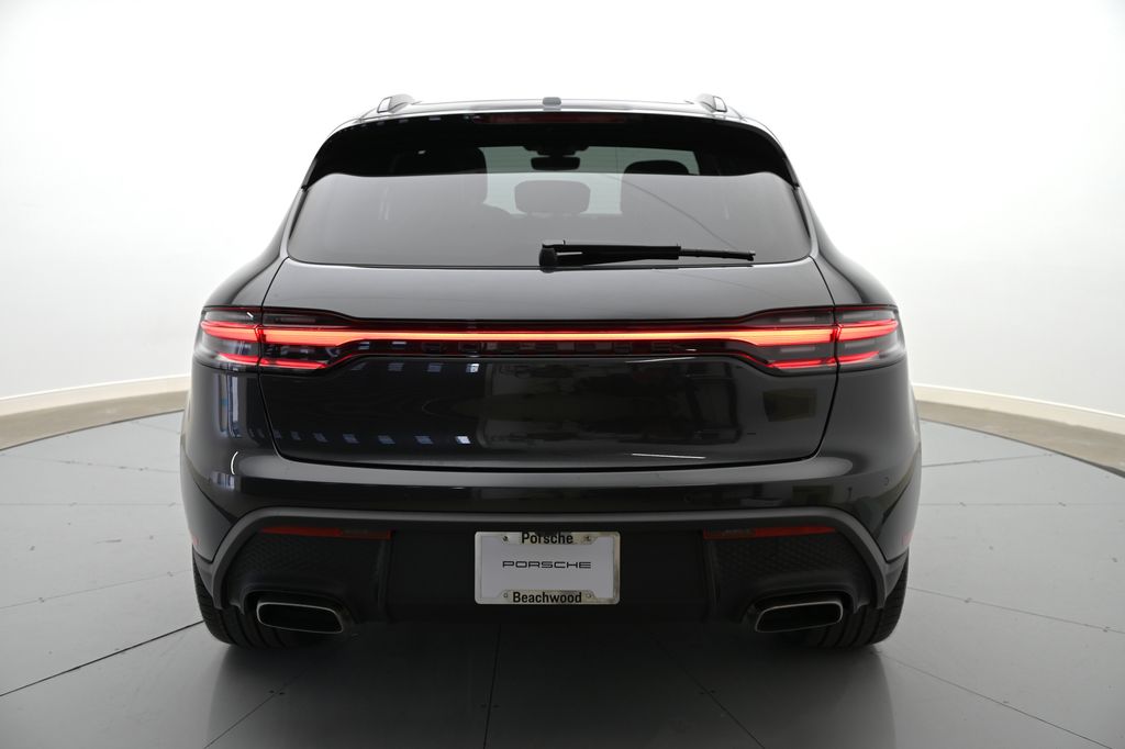 Thumbnail: 2024 Porsche Macan - 24