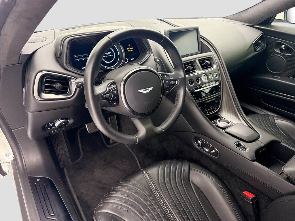 Thumbnail: 2018 Aston Martin DB11 - 9