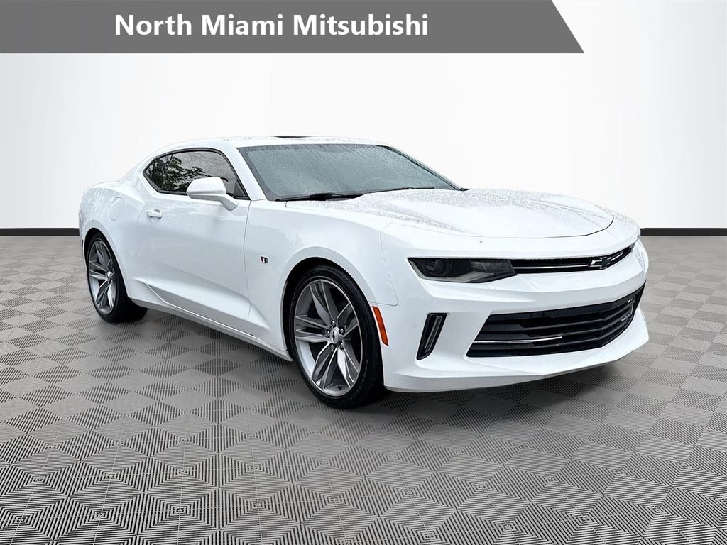 Summit White 2018 Chevrolet Camaro Coupe Rear-Wheel Drive Automatic