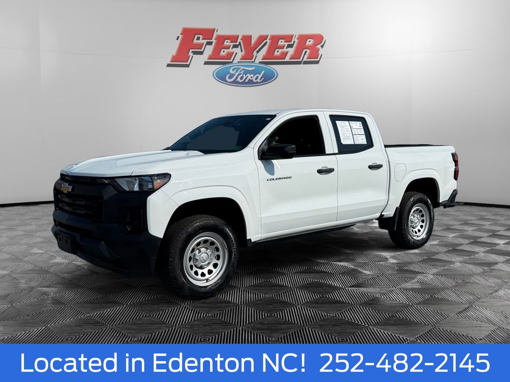 Summit White 2023 Chevrolet Colorado Pickup Truck 4X2 8-Speed Automatic