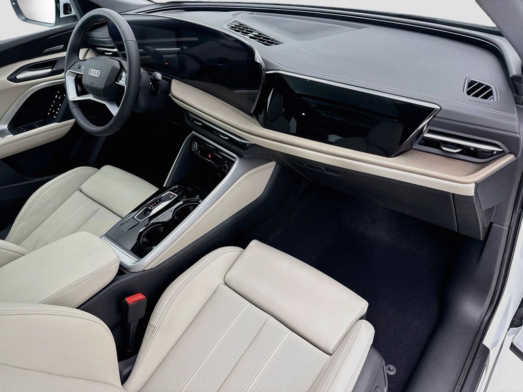 Thumbnail: 2026 Audi Q5 - 17