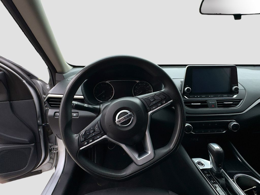 2021 Nissan Altima SV - Photo 14