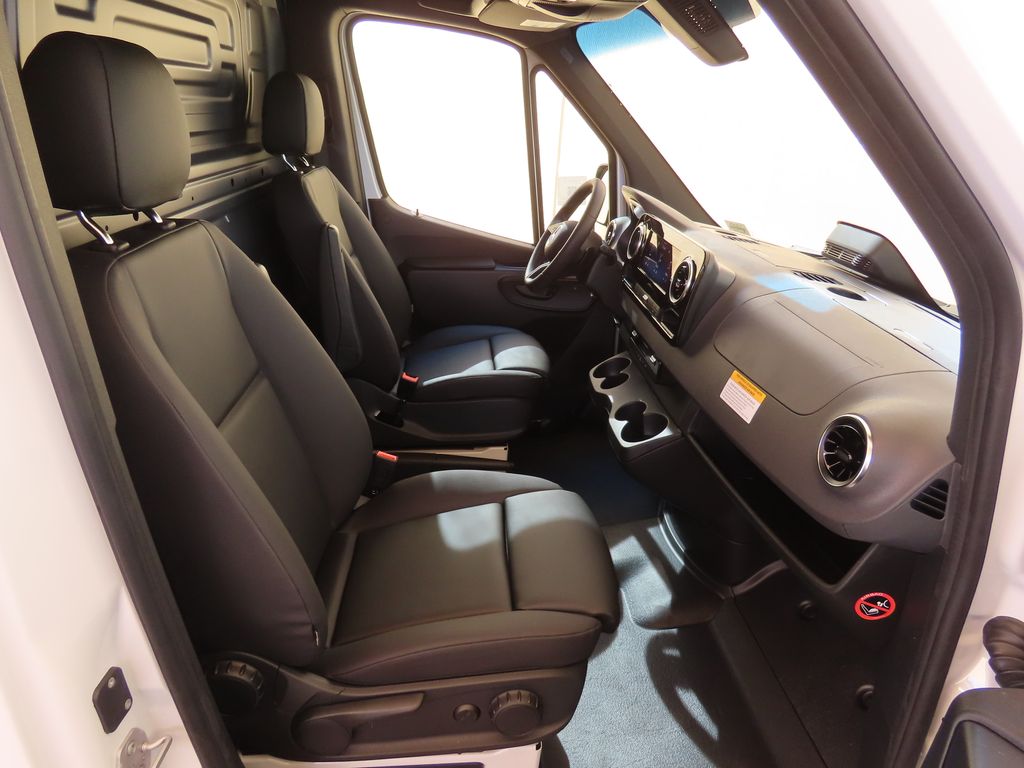 Thumbnail: 2026 Mercedes-Benz Sprinter - 20