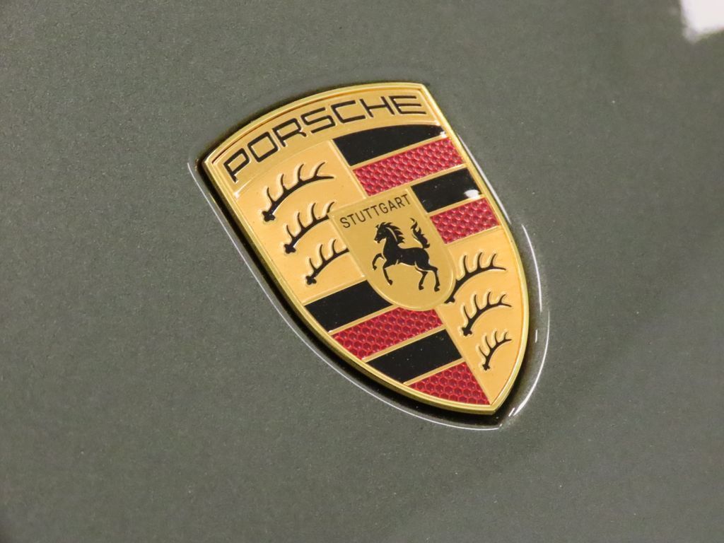 Thumbnail: 2026 Porsche Macan - 14