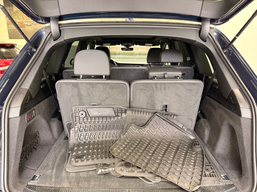 Thumbnail: 2023 Audi Q7 - 24