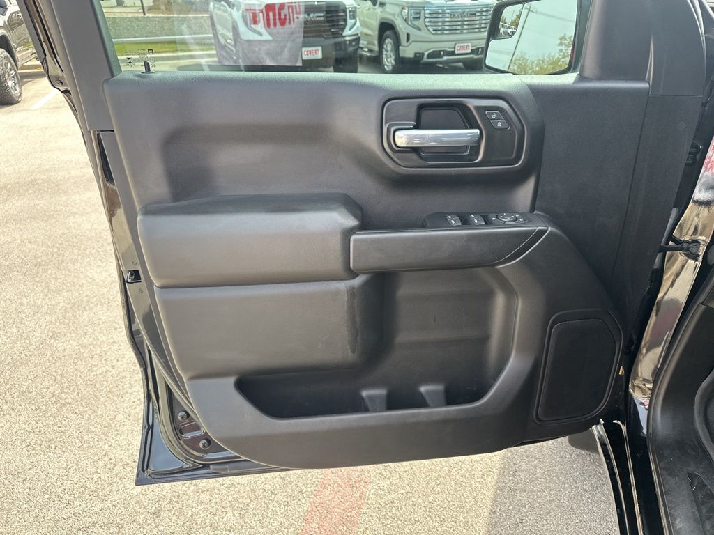 Used Car 2022 Chevrolet Silverado 1500  Custom For Sale Under $30,000 In Austin, Texas