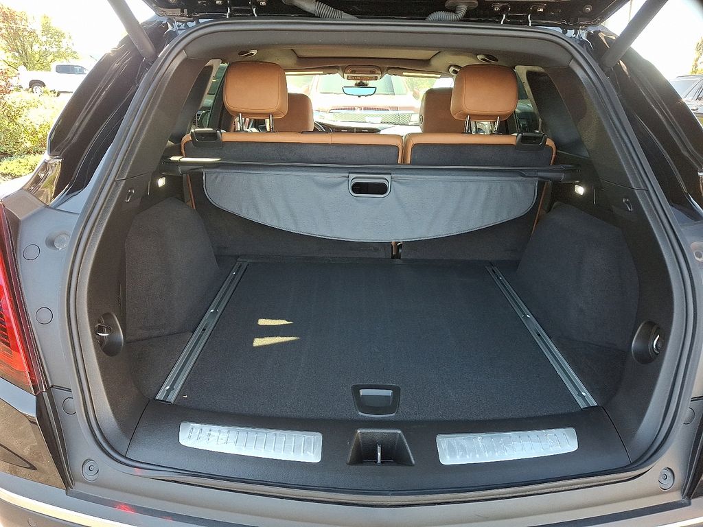 Thumbnail: 2025 Cadillac XT5 - 30