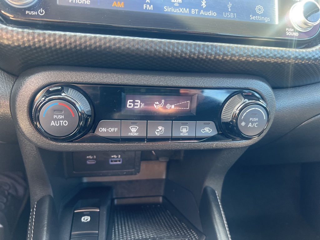 2022 Nissan Kicks SV photo