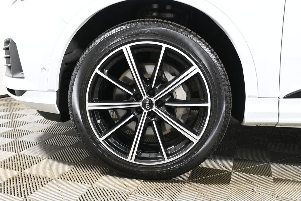 Thumbnail: 2023 Audi Q7 - 12