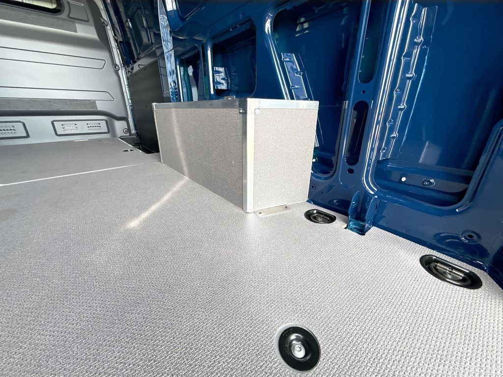 Thumbnail: 2026 Mercedes-Benz Sprinter - 27