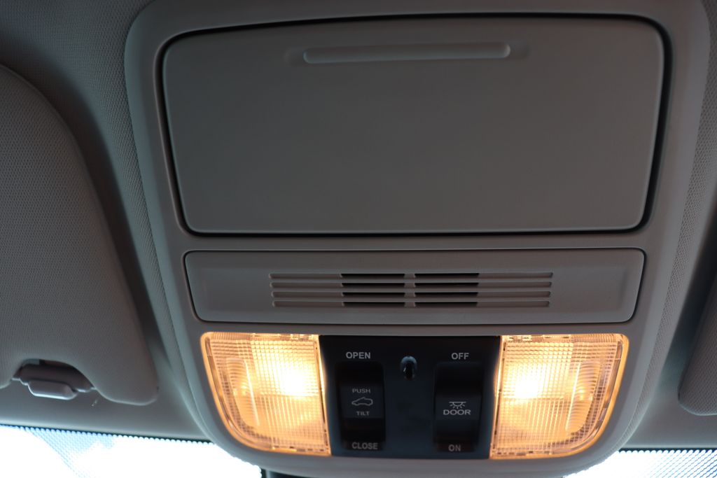 Thumbnail: 2026 Honda Odyssey - 26