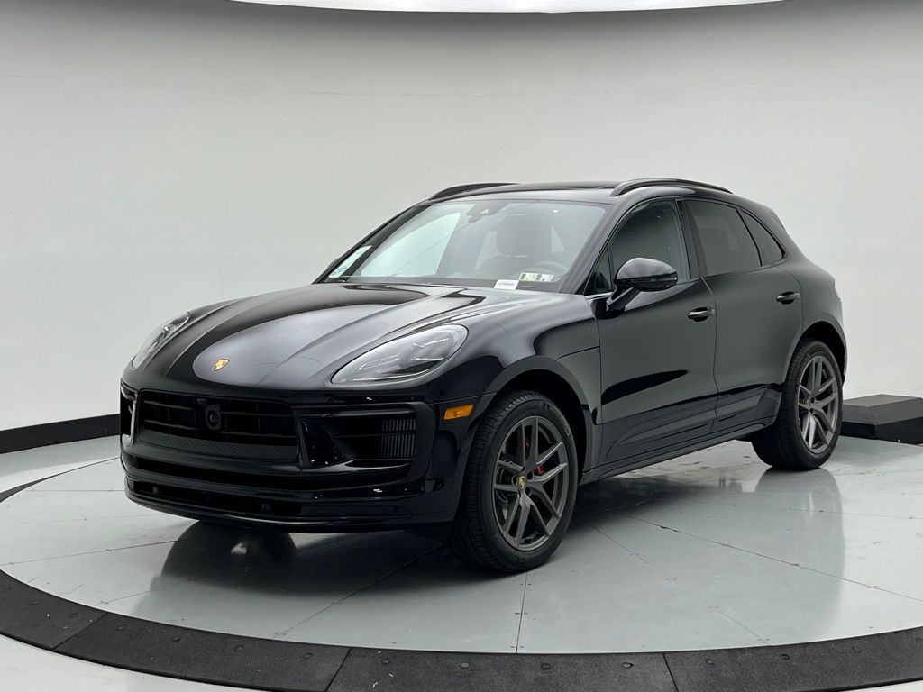 Thumbnail: 2025 Porsche Macan - 1