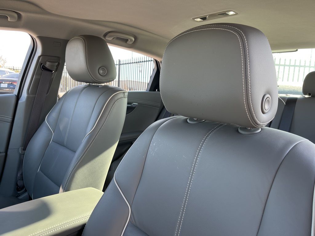 Thumbnail: 2016 Chevrolet Impala - 24