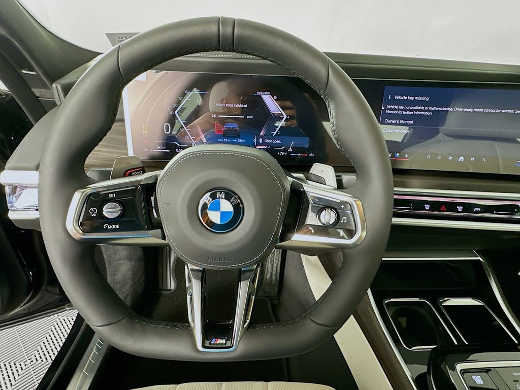 Thumbnail: 2026 BMW 7 Series - 10