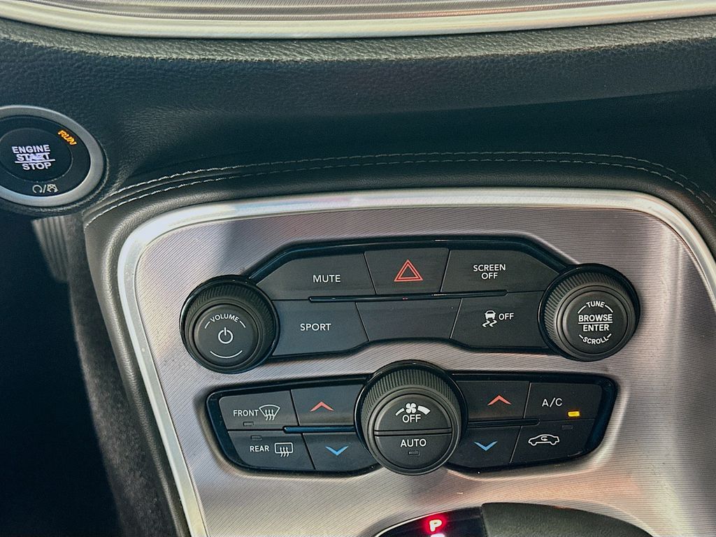 Thumbnail: 2019 Dodge Challenger - 15