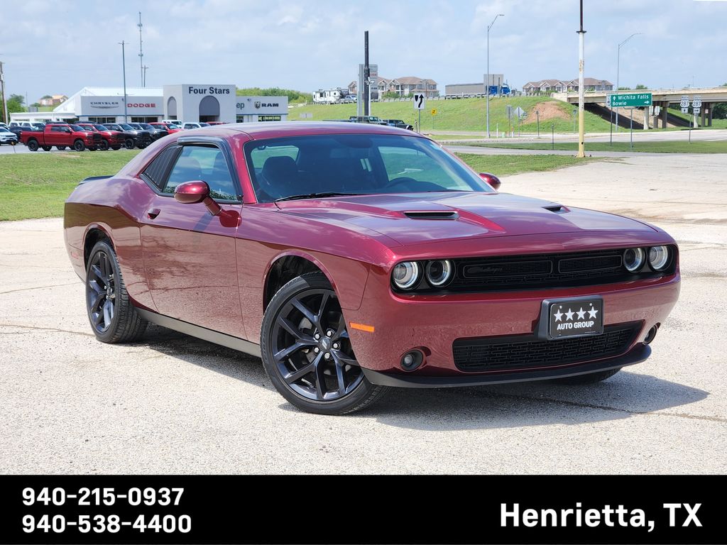 Octane Red Pearlcoat 2023 Dodge Challenger SXT RWD Coupe Rear-Wheel Drive 8-Speed Automatic