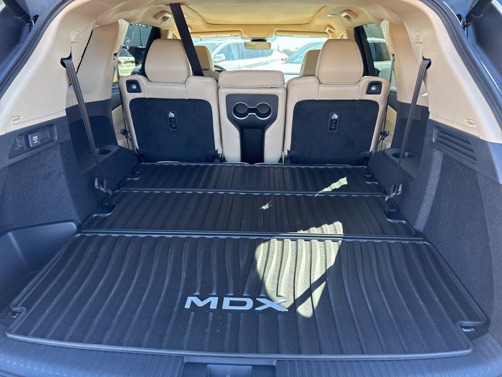Thumbnail: 2023 Acura MDX - 11